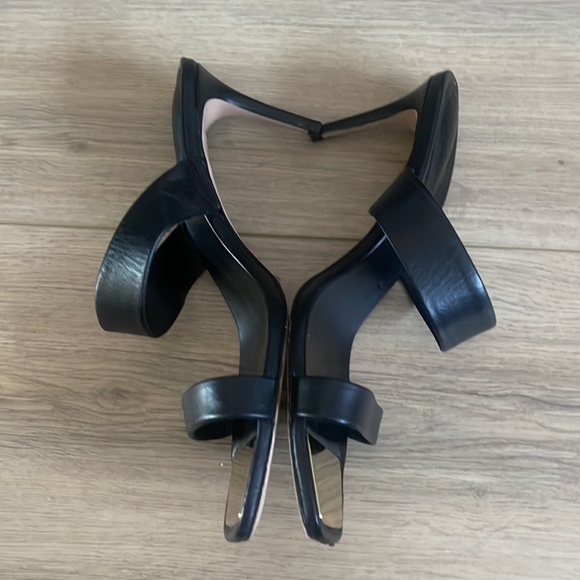 Schutz Aruana Black Heels Leather Sandal Size 10 Gold Accent EUC - Picture 7 of 10